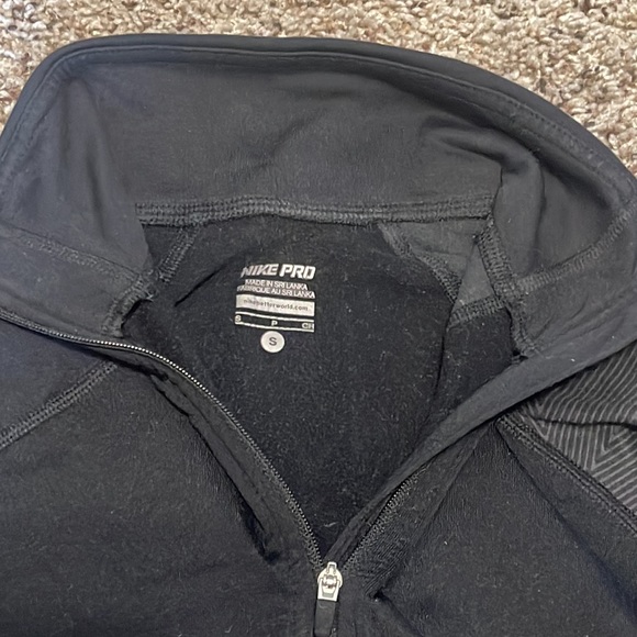 Nike Pro Livestrong quarter zip performance jacket Size S - Picture 3 of 3